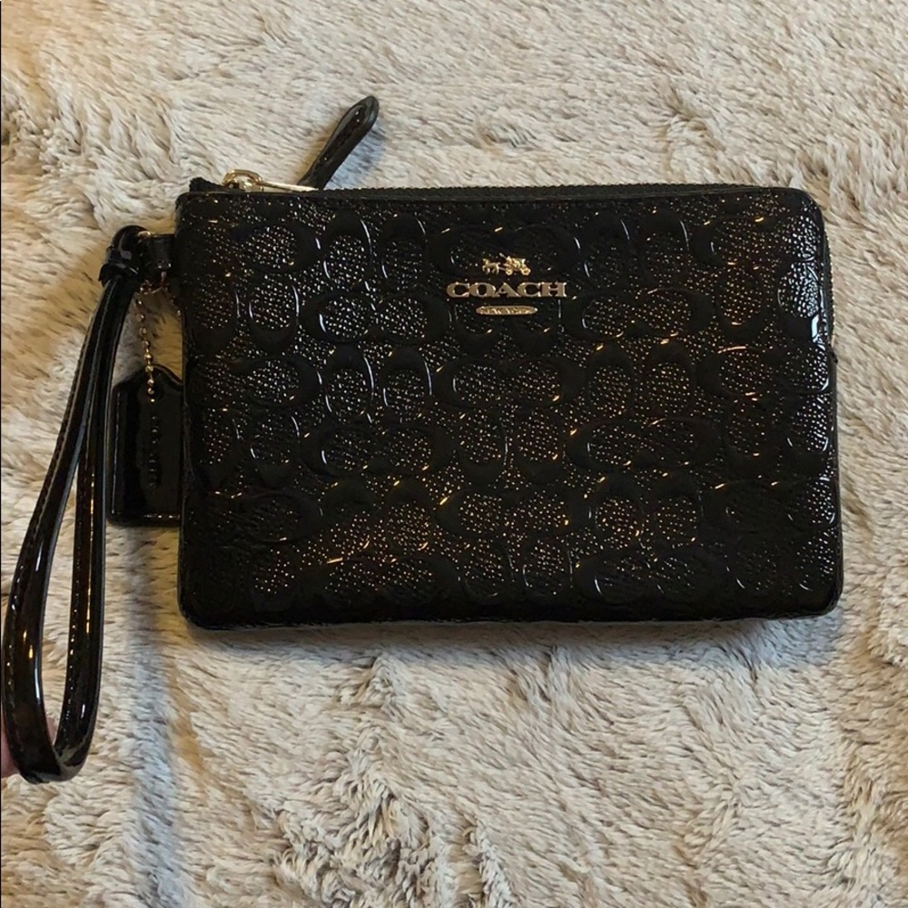 coach wristlet - Picture 1 of 4